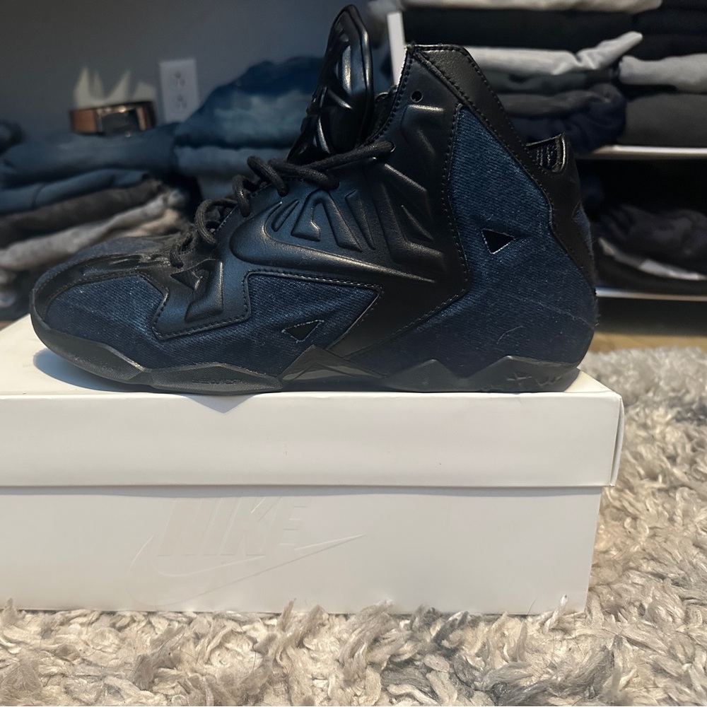 Nike LeBron 11 EXT Denim QS Quickstrike Men’s Size 8.5